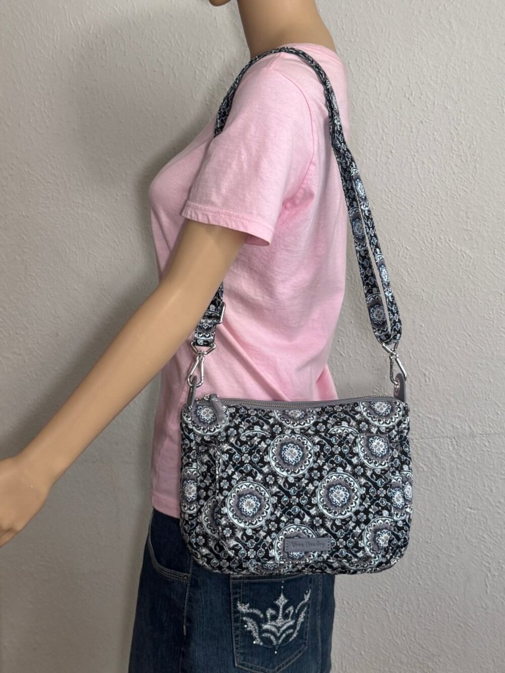 Vera Bradley Carson Mini Charcoal Medallion NWT